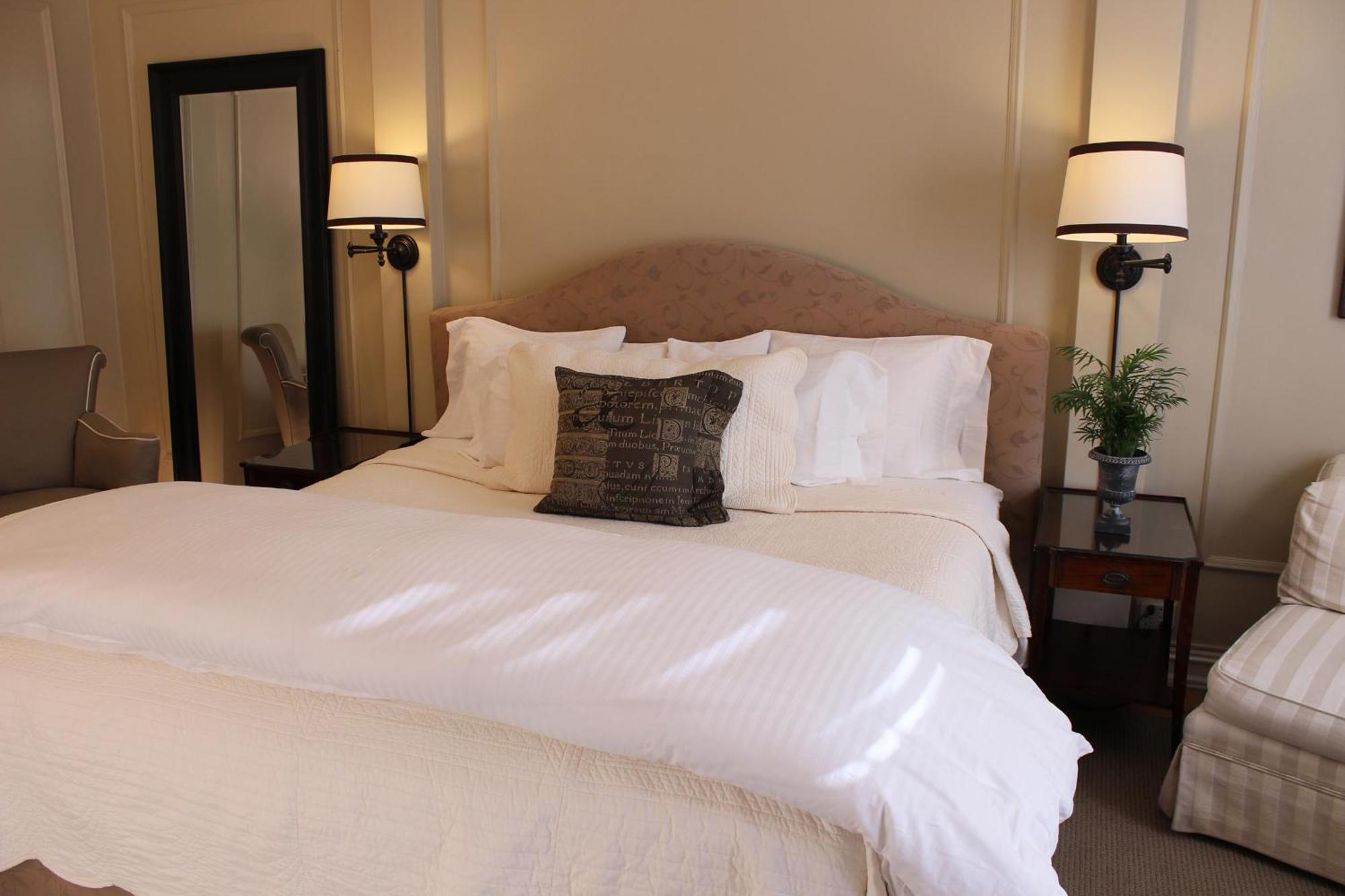 Morgan State House Inn Олбани Стая снимка