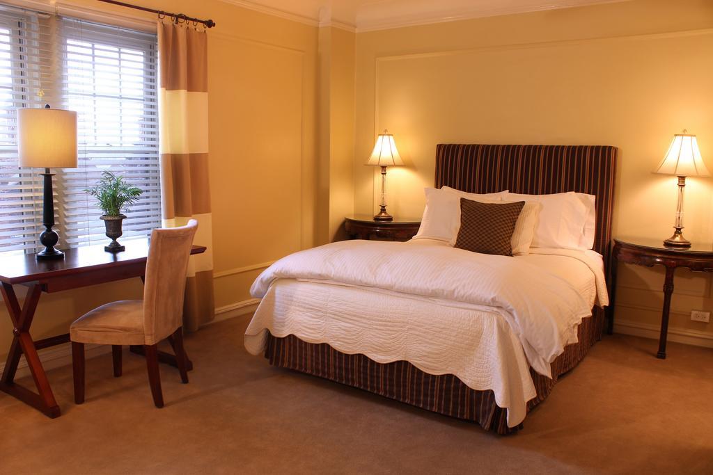 Morgan State House Inn Олбани Стая снимка