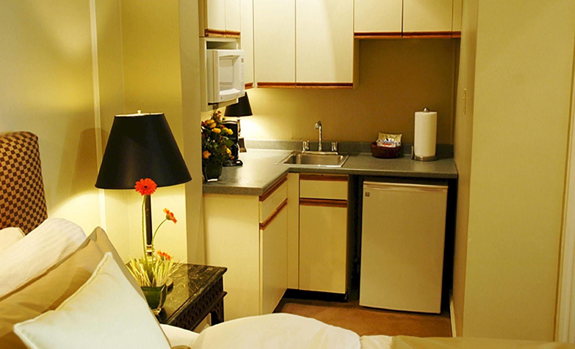 Morgan State House Inn Олбани Екстериор снимка