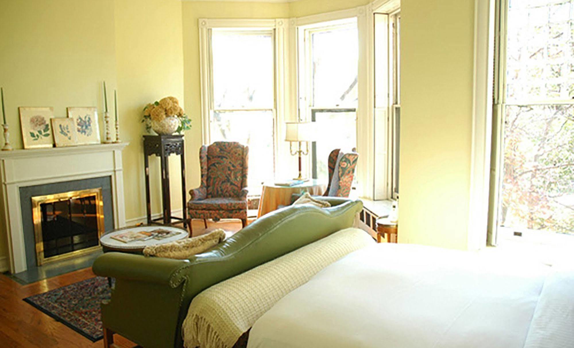 Morgan State House Inn Олбани Стая снимка